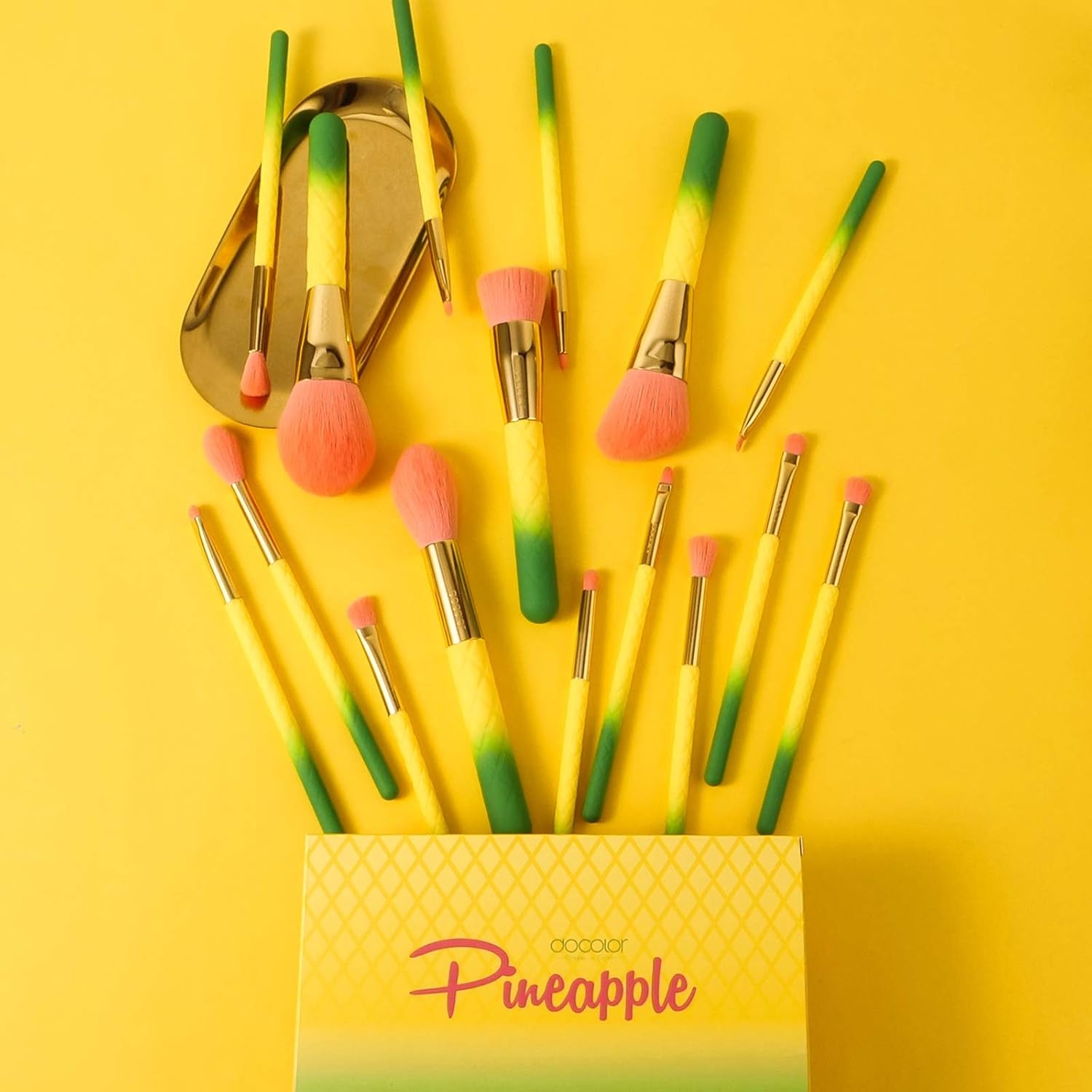Makeup Brushes Pineapple 16 Piece Makeup Brush Set Premium Synthetic Kabuki Foundation Blending Face Powder Mineral Eyeshadow Make up Brushes Set